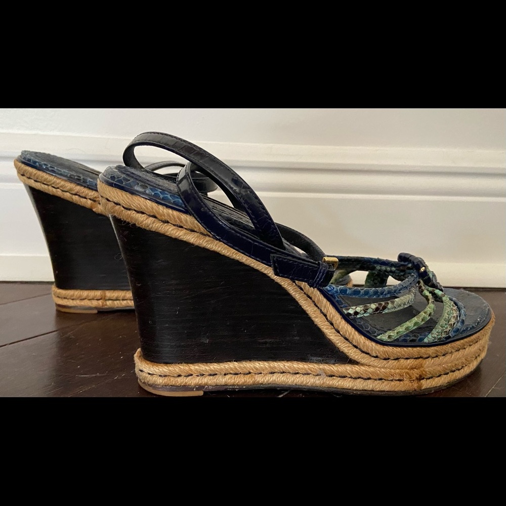 Louis Vuitton Blue Python Wedges size 10